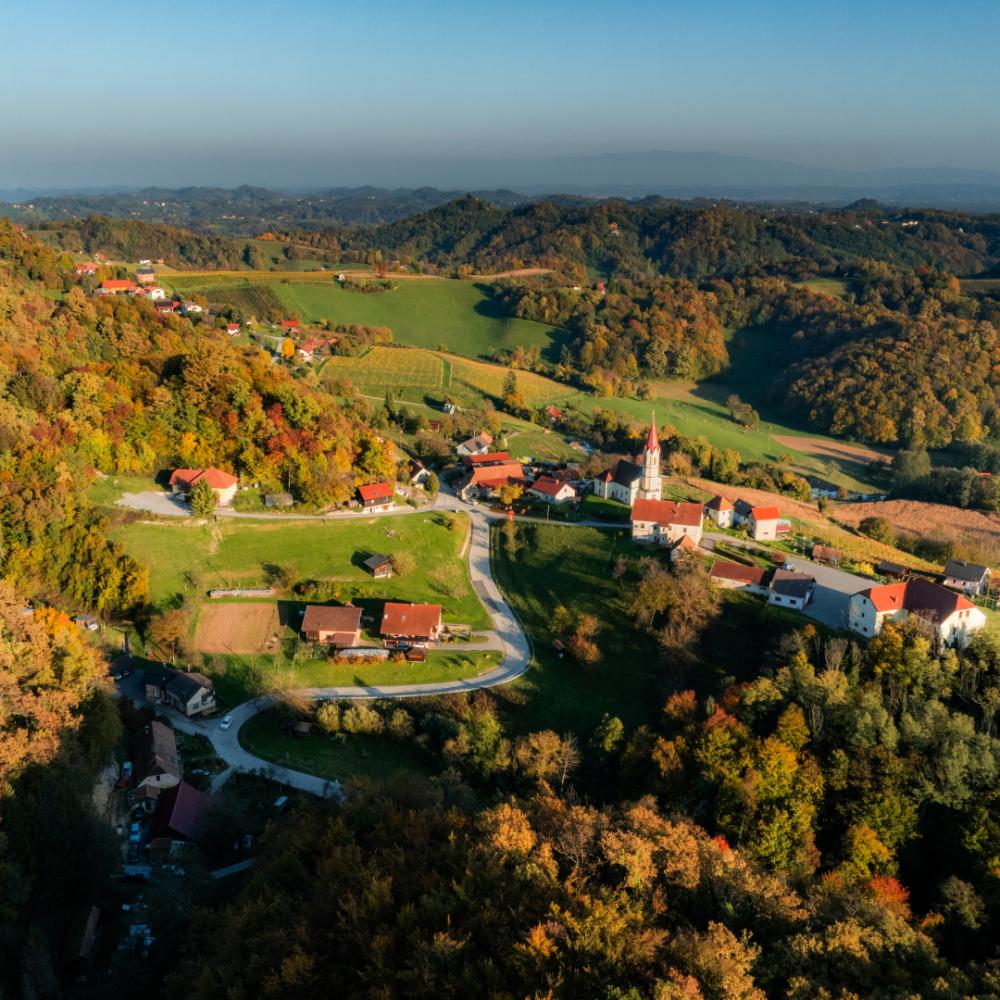 POSAVSKI FESTIVAL POHODNIŠTVA 2025 POT VINA IN SONCA