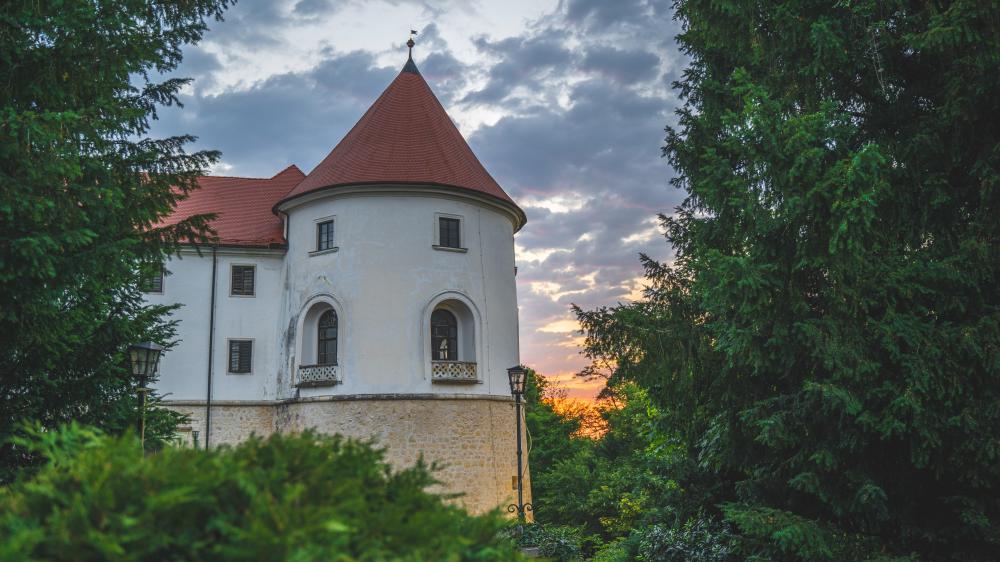 JESENSKA DOŽIVETJA 25: MOKRIŠKE ZGODBE VODENI OGLED Z LOKALNIM TURISTIČNIM VODNIKOM