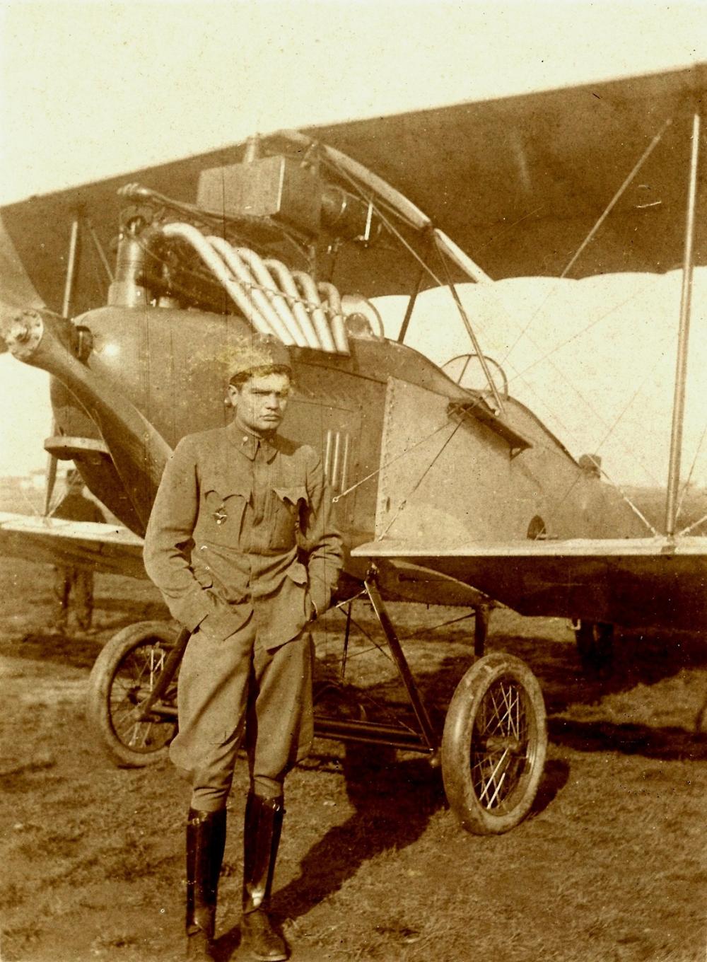 SLOVENEC, KI JE PRELETEL STOLETJE, JURIJ KRAIGHER - ŽORE / FILMSKI DOGODEK Z VINKOM AVSENAKOM