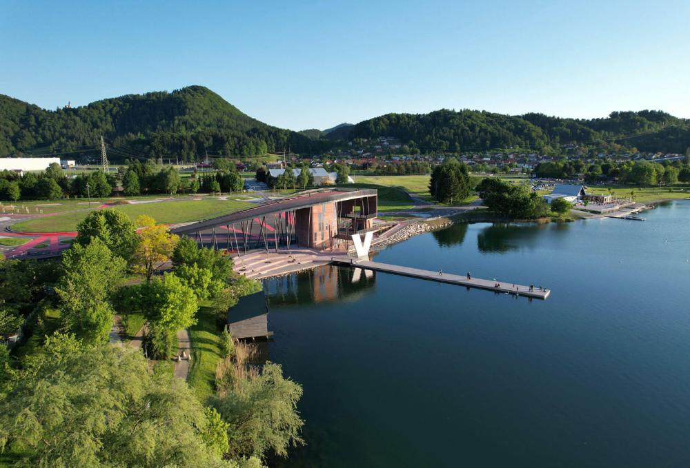 IZLET NA VELENJSKO JEZERO S KVAČKANJEM NA VLAKU (VODI MARJA MAVSAR)