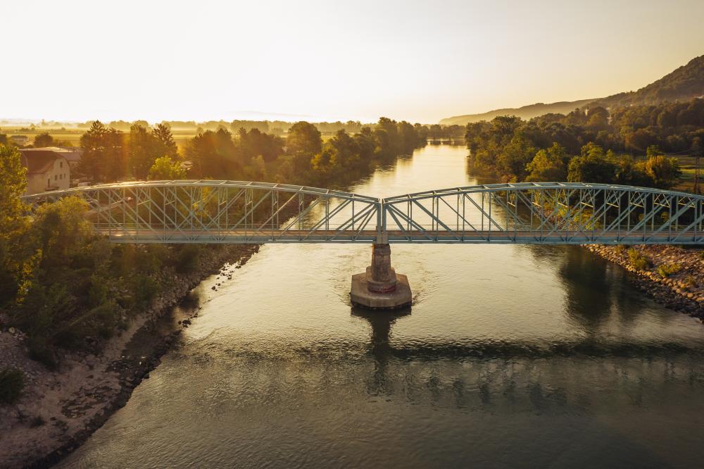 VODEN OGLED: MOST ČEZ SAVO IN KRKO – 120 LET ZGODOVINE